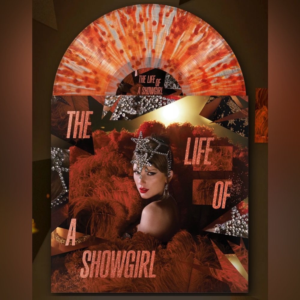 Taylor Swift | THE LIFE OF A SHOWGIRL: THE TINY BUBBLES IN CHAMPAGNE EDITION - Picture 4 of 5